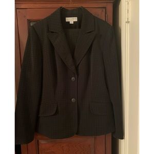 Sag Harbor size 14 lined suit jacket and line suit pants.